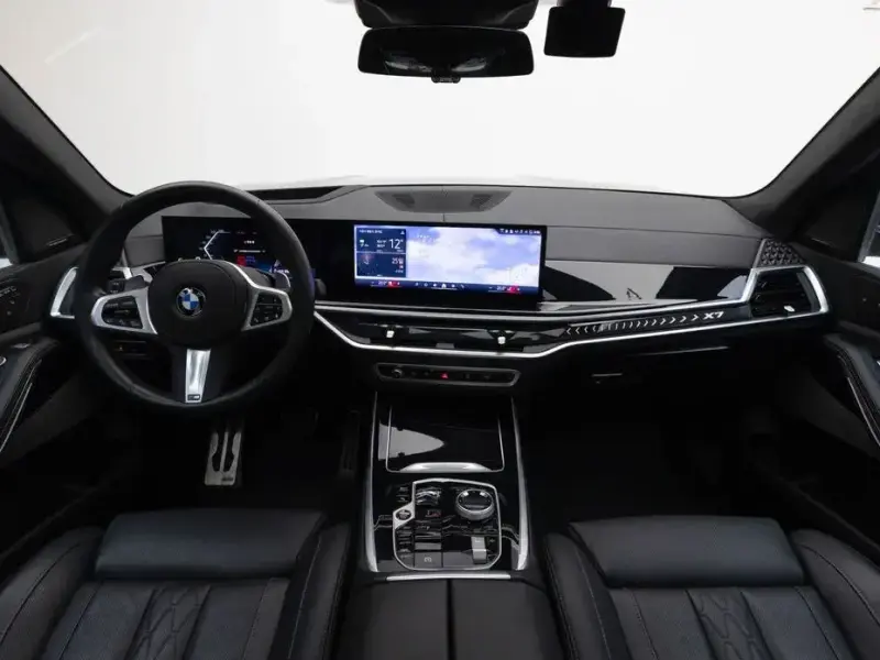 2024 BMW X7 с пробегом 18 557 км