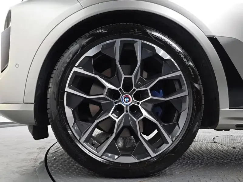 2025 BMW X7 с пробегом 26 247 км