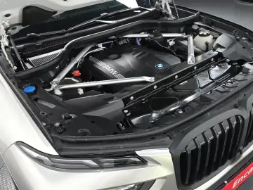 2025 BMW X7 с пробегом 26 247 км