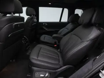 2024 BMW X7 с пробегом 18 557 км