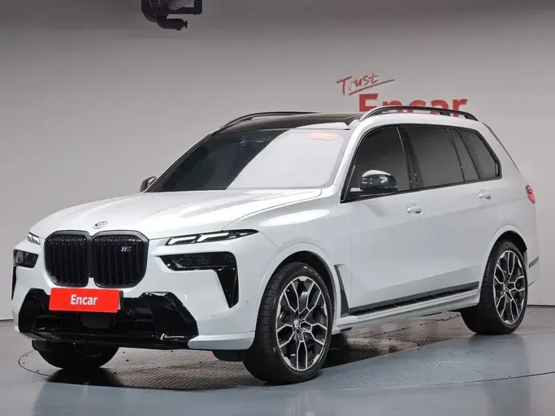 2025 BMW X7 с пробегом 26 247 км