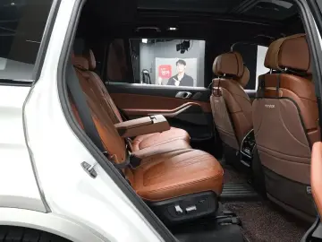 2025 BMW X7 с пробегом 26 247 км