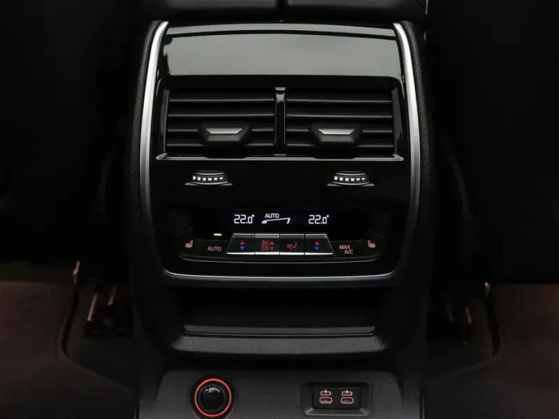 2024 BMW X7 с пробегом 18 557 км