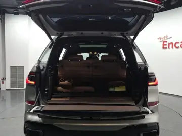 2025 BMW X7 с пробегом 26 247 км