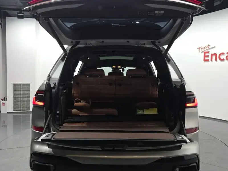 2025 BMW X7 с пробегом 26 247 км