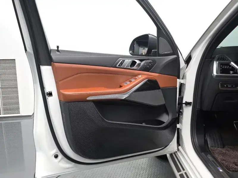 2025 BMW X7 с пробегом 26 247 км