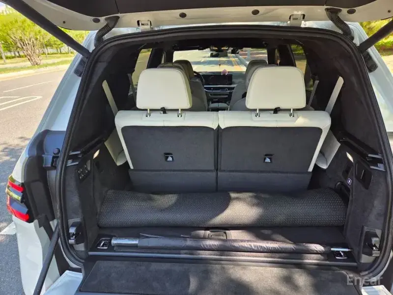 2025 BMW X7 с пробегом 5 700 км