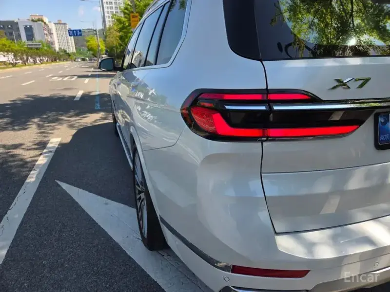 2025 BMW X7 с пробегом 5 700 км