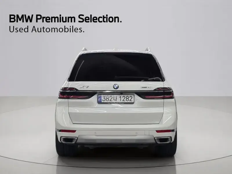 2025 BMW X7 с пробегом 16 306 км