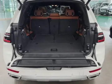 2025 BMW X7 с пробегом 16 306 км