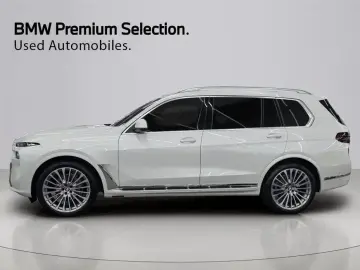 2025 BMW X7 с пробегом 16 306 км