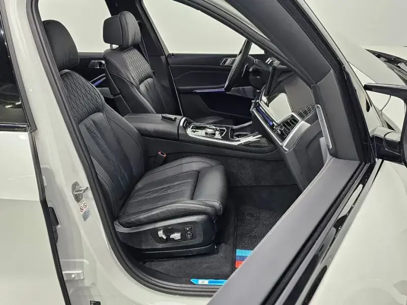 2024 BMW X7 с пробегом 27 813 км