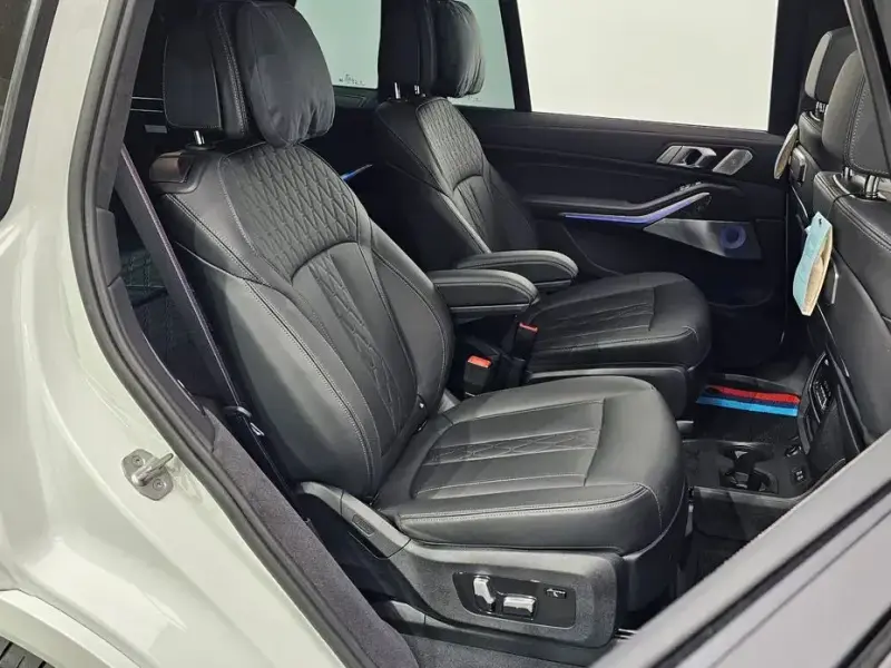 2024 BMW X7 с пробегом 27 813 км