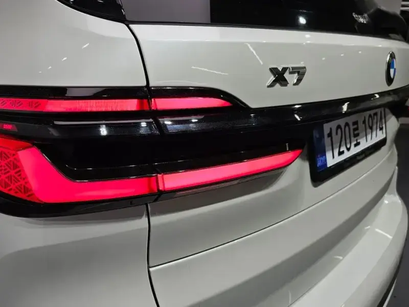 2024 BMW X7 с пробегом 27 813 км