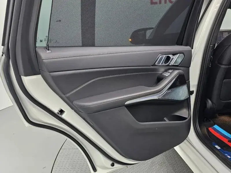 2024 BMW X7 с пробегом 27 813 км