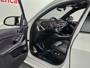 2024 BMW X7 с пробегом 27 813 км