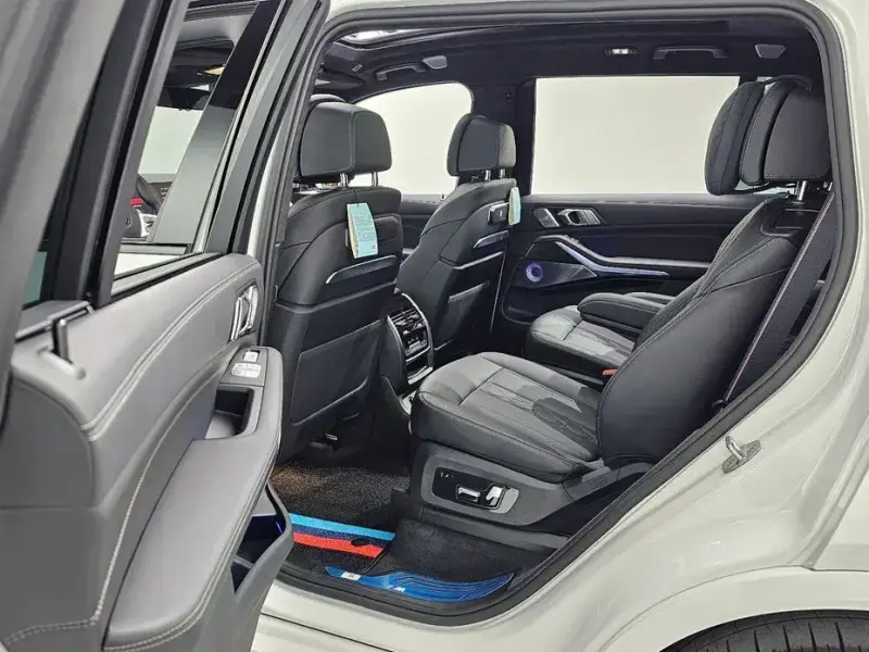 2024 BMW X7 с пробегом 27 813 км