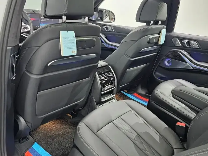 2024 BMW X7 с пробегом 27 813 км