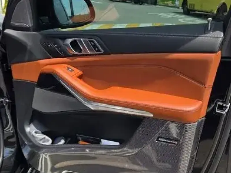 2025 BMW X7 с пробегом 5 000 км