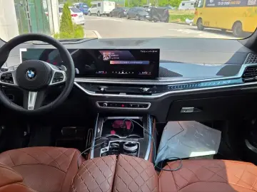 2025 BMW X7 с пробегом 5 000 км