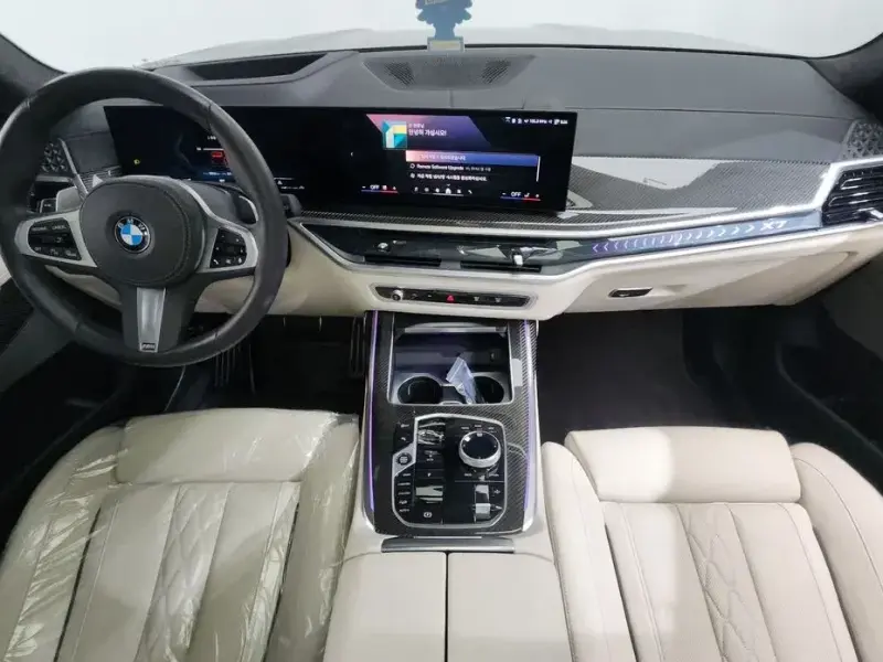 2025 BMW X7 с пробегом 18 544 км