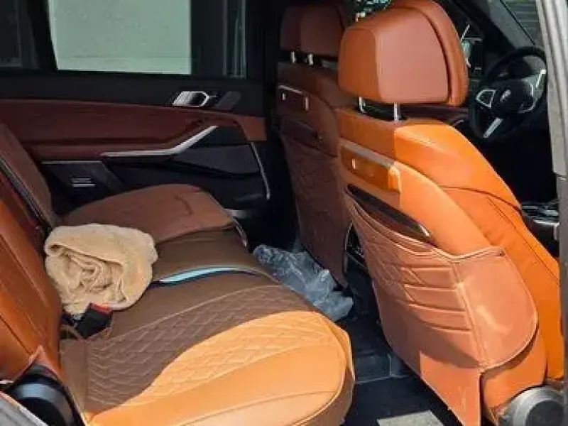 2025 BMW X7 с пробегом 5 000 км