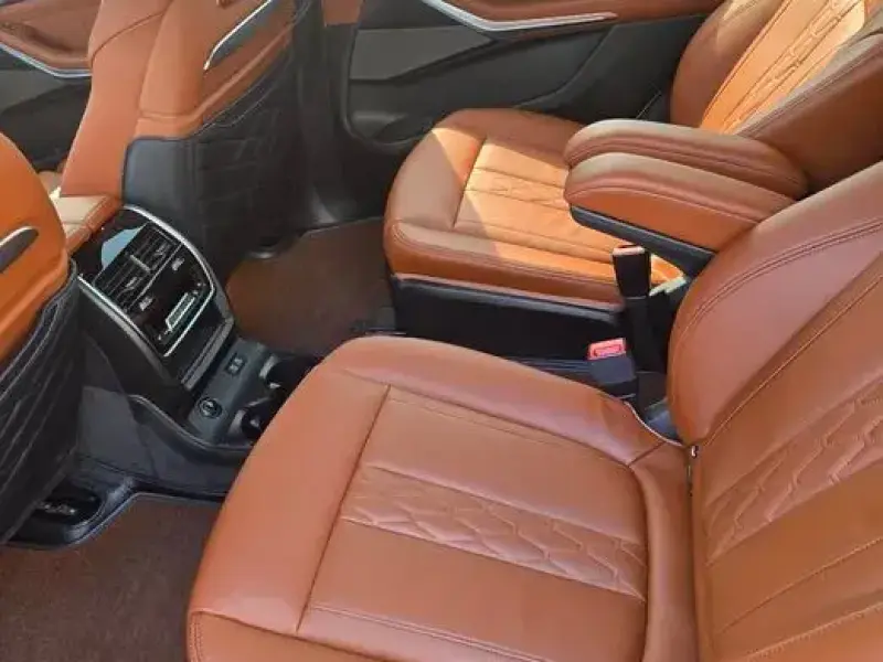 2025 BMW X7 с пробегом 8 500 км