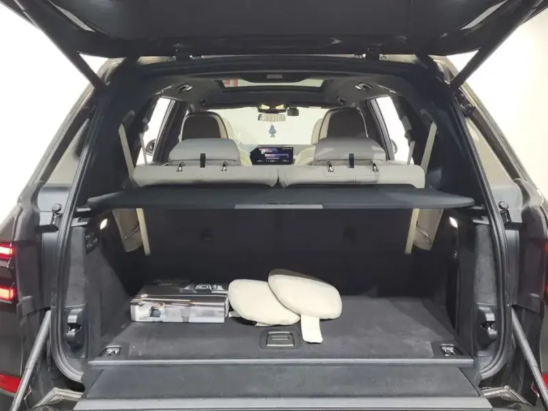 2025 BMW X7 с пробегом 18 544 км