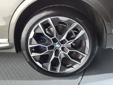 2025 BMW X7 с пробегом 18 544 км