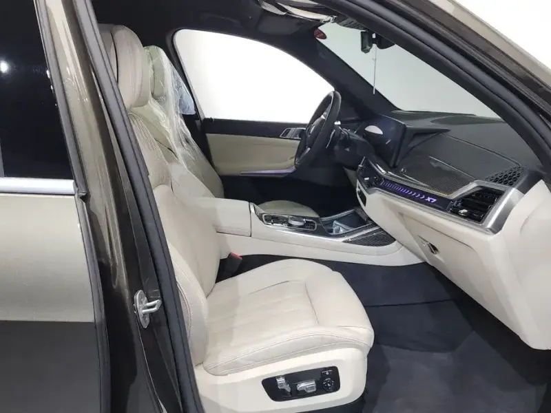 2025 BMW X7 с пробегом 18 544 км