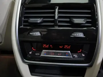 2025 BMW X7 с пробегом 18 544 км
