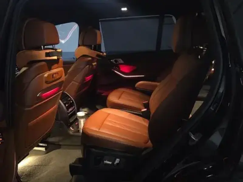 2025 BMW X7 с пробегом 220 000 км