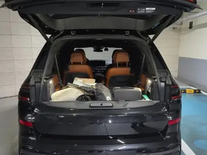 2025 BMW X7 с пробегом 220 000 км