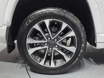 2022 Jeep Cherokee с пробегом 31 512 км