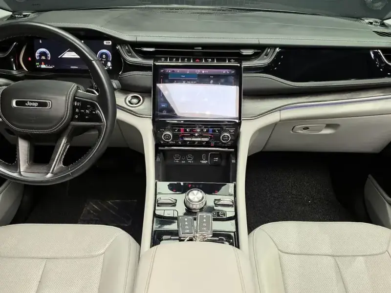 2022 Jeep Cherokee с пробегом 43 029 км