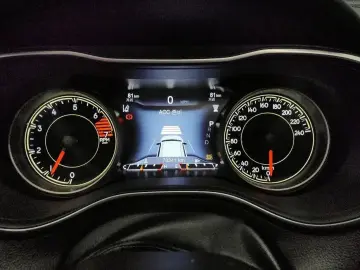 2022 Jeep Cherokee с пробегом 73 341 км