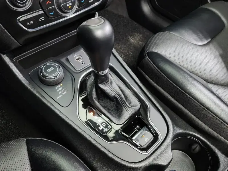 2022 Jeep Cherokee с пробегом 73 341 км
