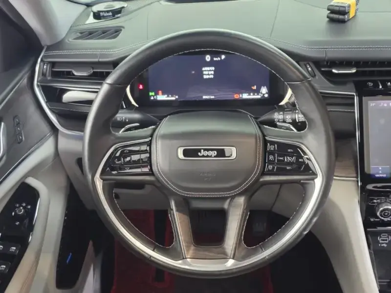 2022 Jeep Cherokee с пробегом 80 421 км