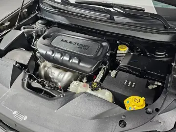 2022 Jeep Cherokee с пробегом 27 843 км