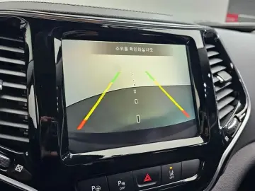 2022 Jeep Cherokee с пробегом 27 843 км