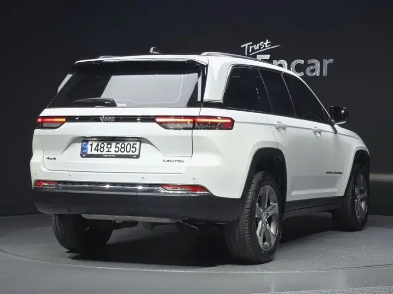 2023 Jeep Cherokee с пробегом 34 418 км