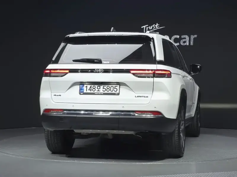 2023 Jeep Cherokee с пробегом 34 418 км