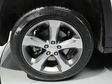 2023 Jeep Cherokee с пробегом 34 418 км