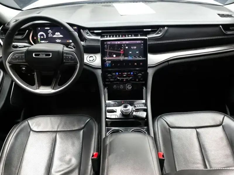 2023 Jeep Cherokee с пробегом 34 418 км