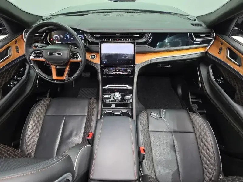2022 Jeep Cherokee с пробегом 42 945 км