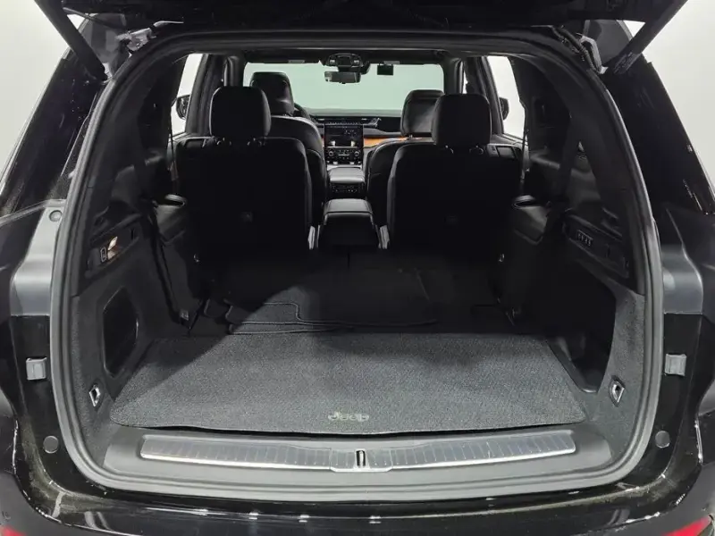 2022 Jeep Cherokee с пробегом 42 945 км