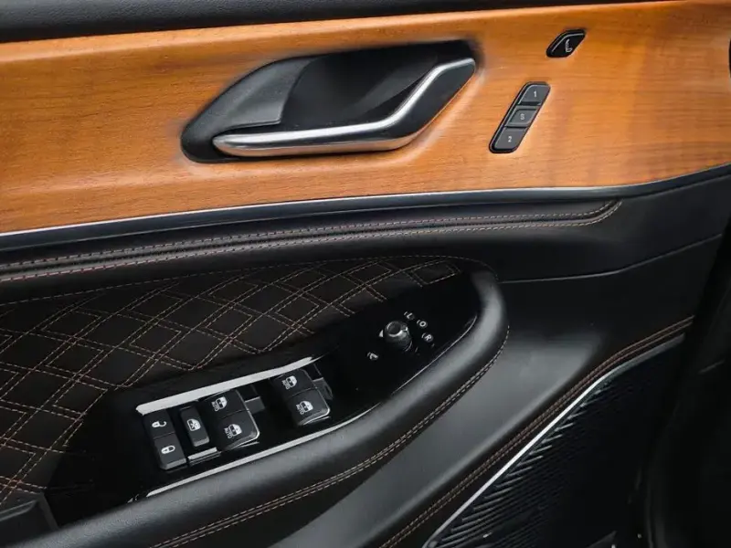 2022 Jeep Cherokee с пробегом 42 945 км