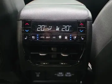 2022 Jeep Cherokee с пробегом 42 945 км