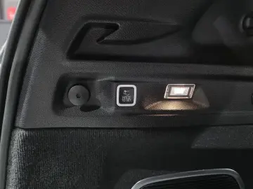2022 Jeep Cherokee с пробегом 42 945 км