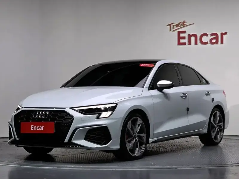 2023 Audi S3 с пробегом 3 857 км